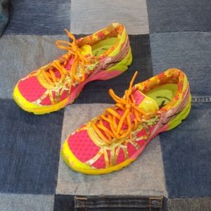 Asics Gel Noosa running shoes